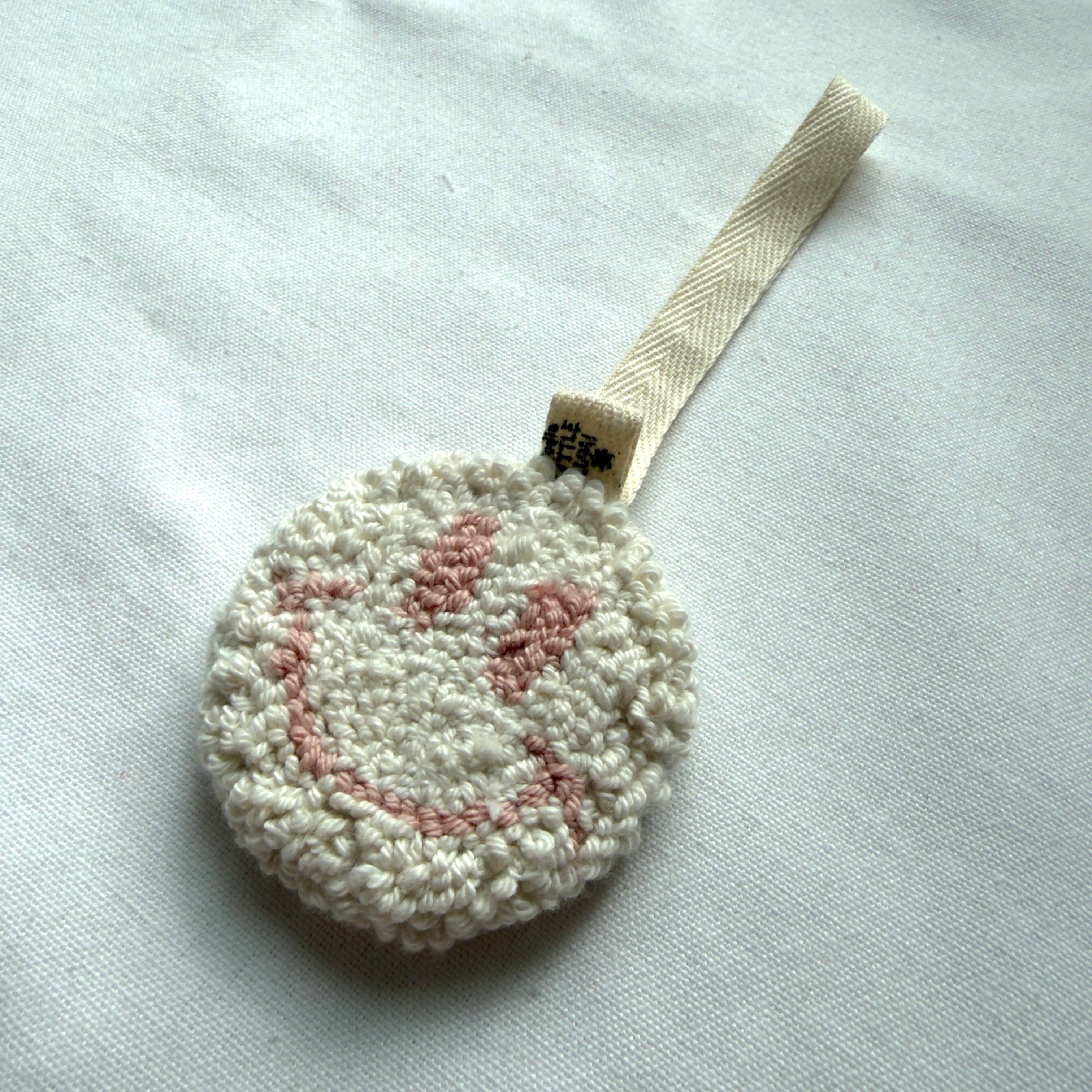 Beige Roze Smiley Speenhanger