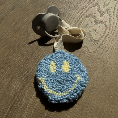 Pre-Order Smiley Speenhanger