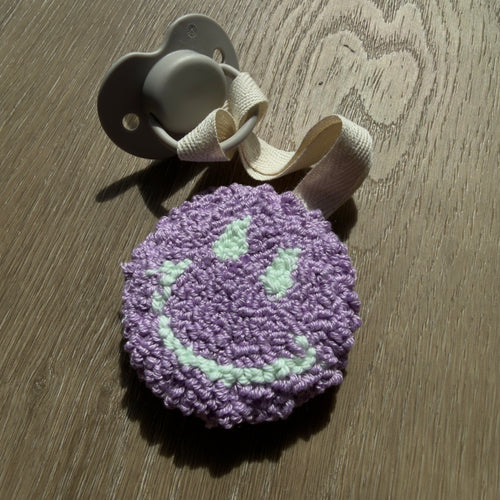 Pre-Order Smiley Speenhanger